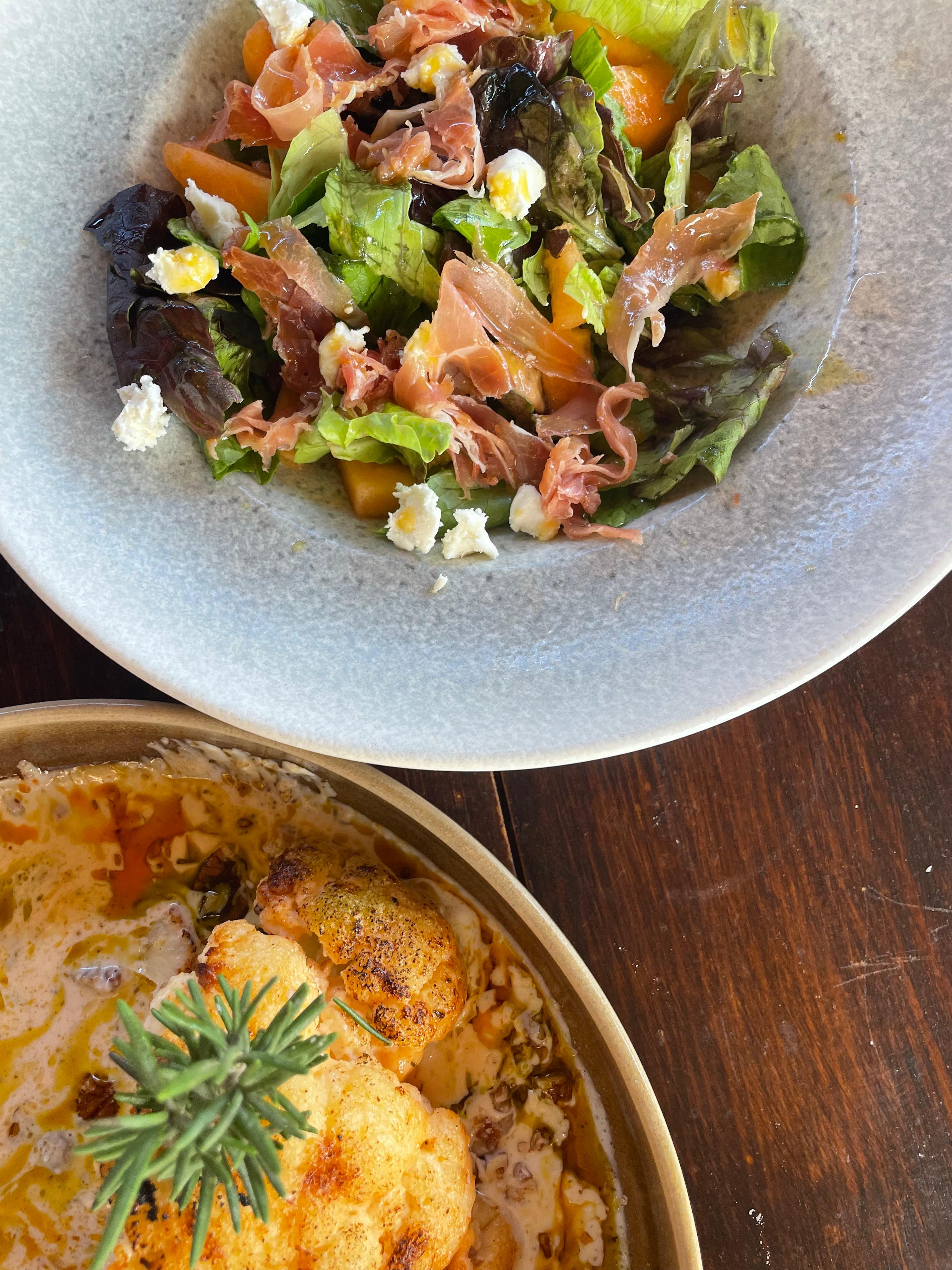 las pudencianas restaurante clandestino parrilla de campo ensalada